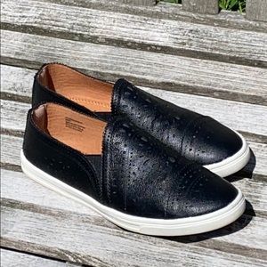 Size 8.5 Black Shoes